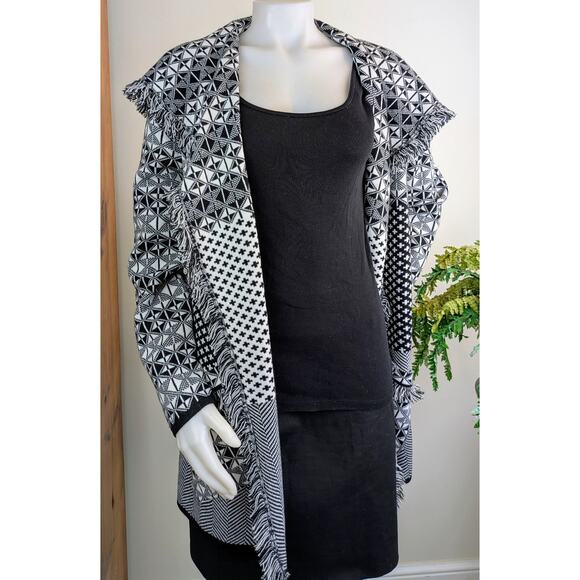 NEW Jillian Nicole Cardigan Large Black White Mixed Pattern Fringed Open Pockets - Picture 2 of 11